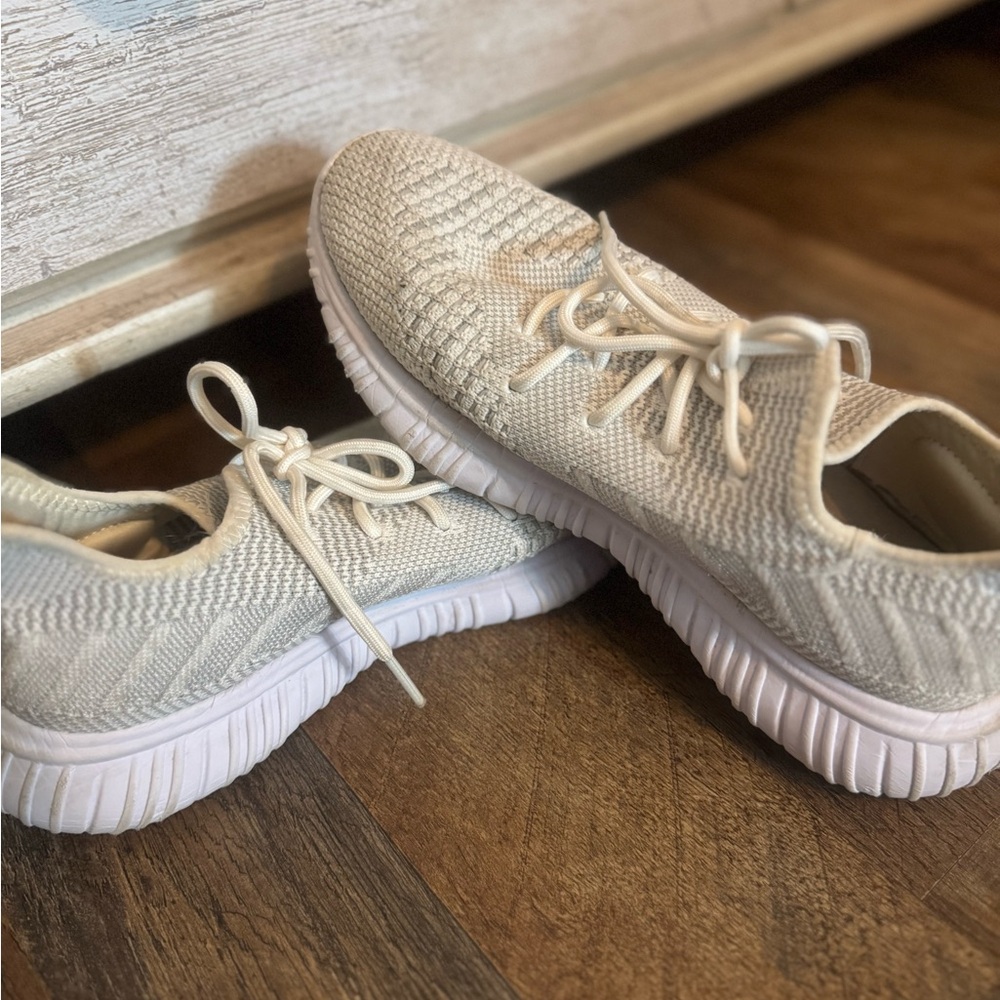 Women's Cream Knit Sneakers